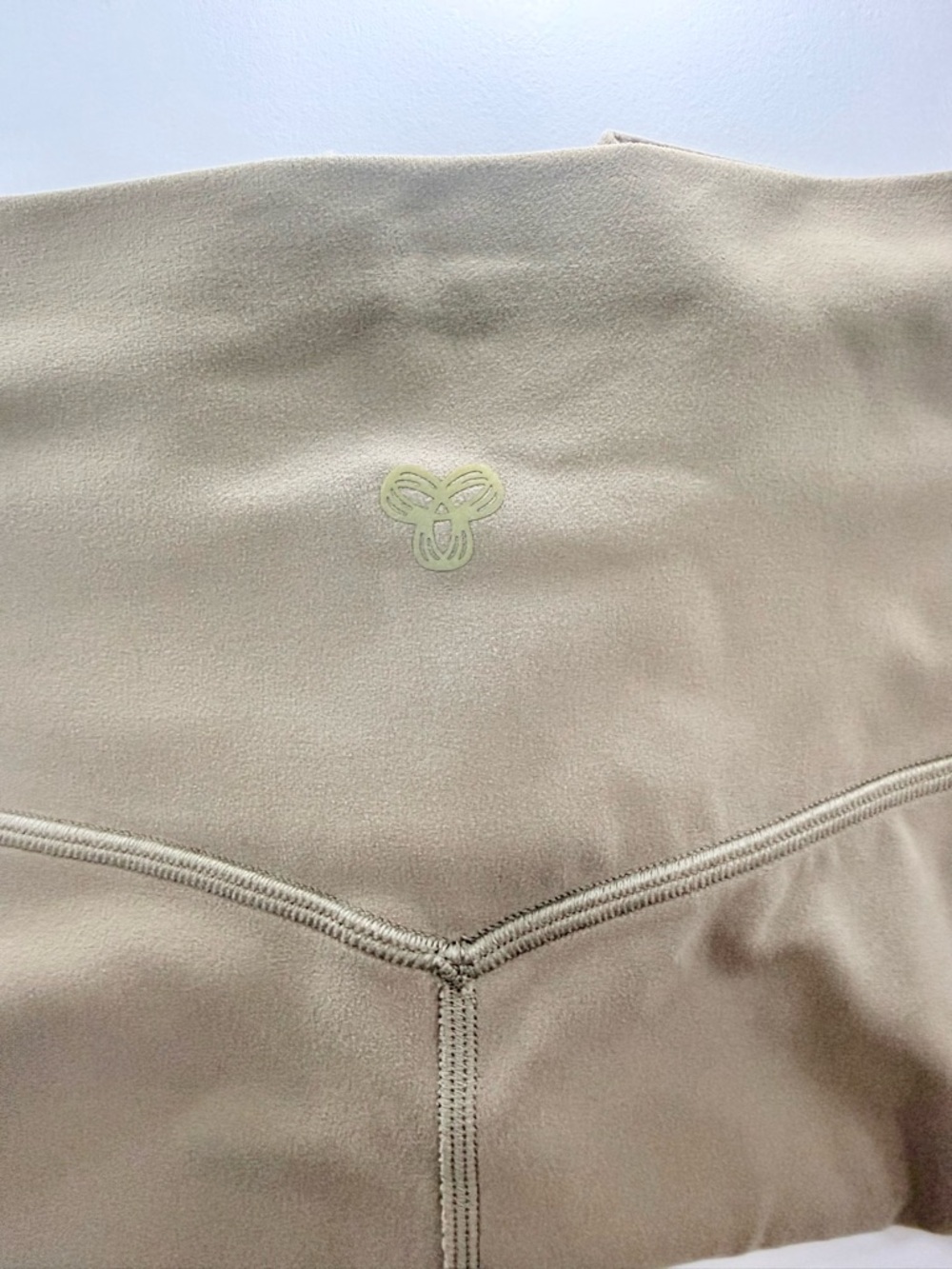 Aritzia Butter Soft Cheeky Hi-Rise 3" Short | Turner Taupe - Picture 5 of 7